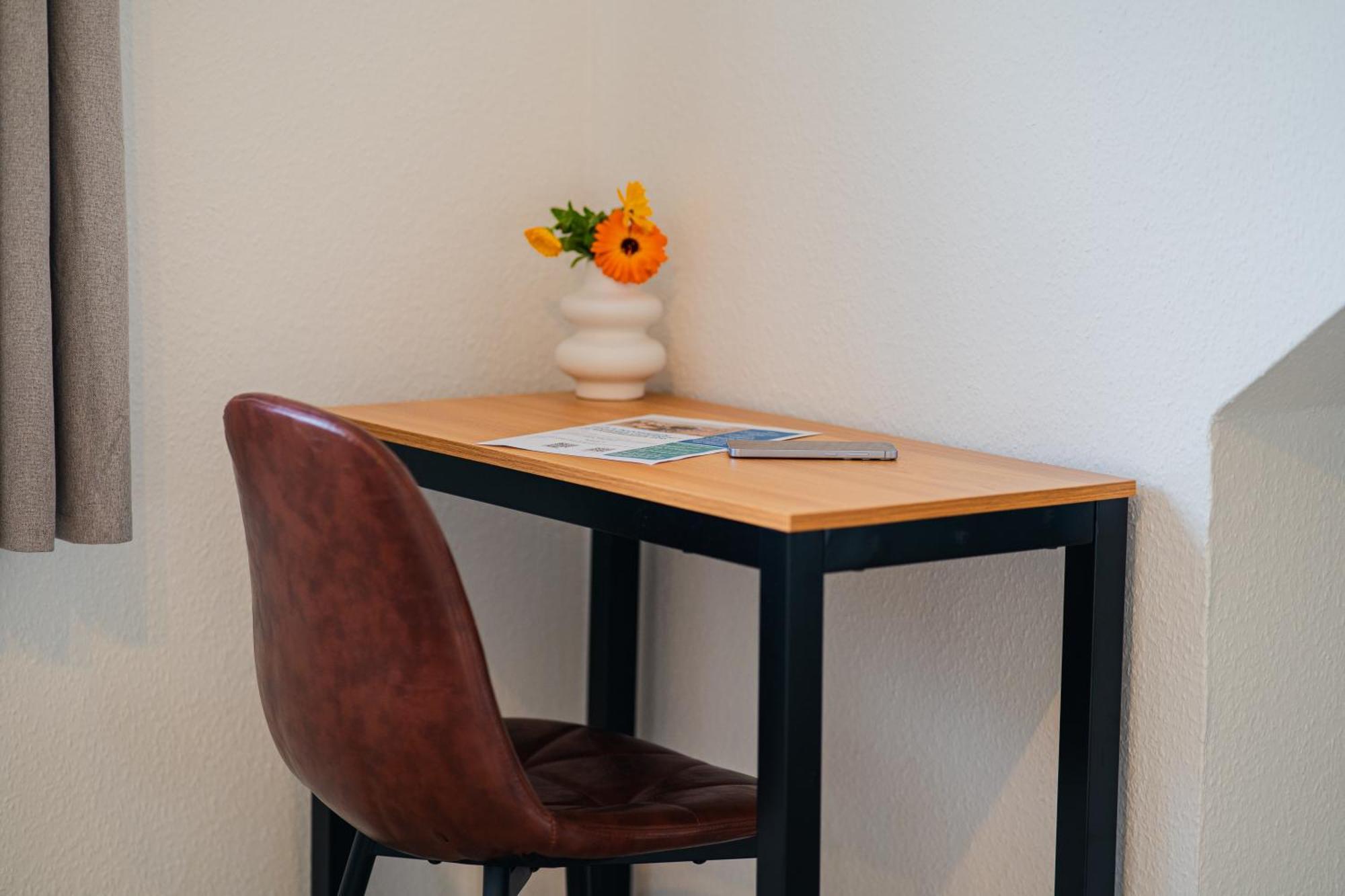 Zentrale Wohlfuehlwohnung - Ideal Fuer Ihren Urlaub Oder Die Geschaeftsreise Magdeburgo Exterior foto